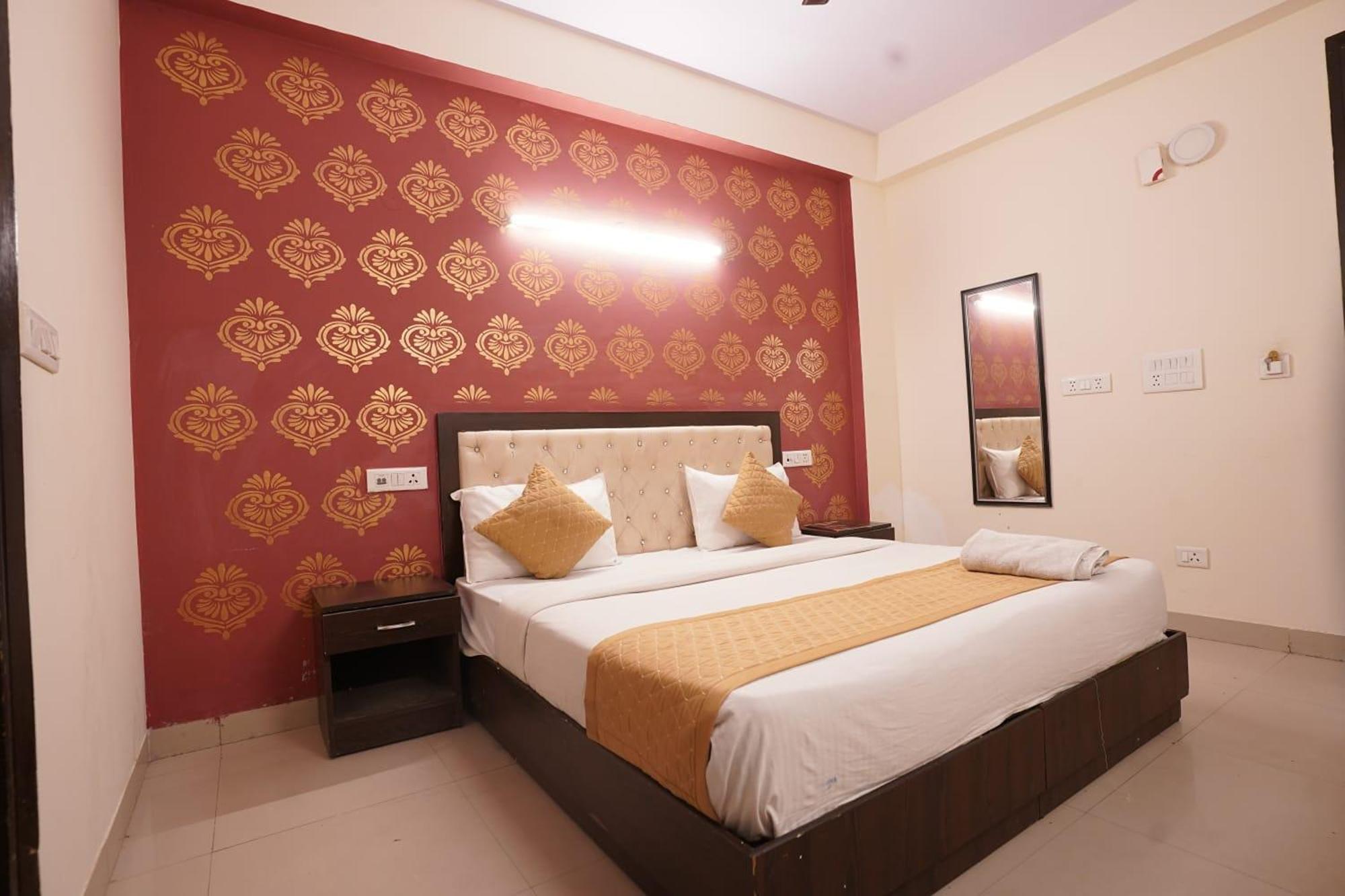Hotel Tourist Palace Ню Делхи Екстериор снимка