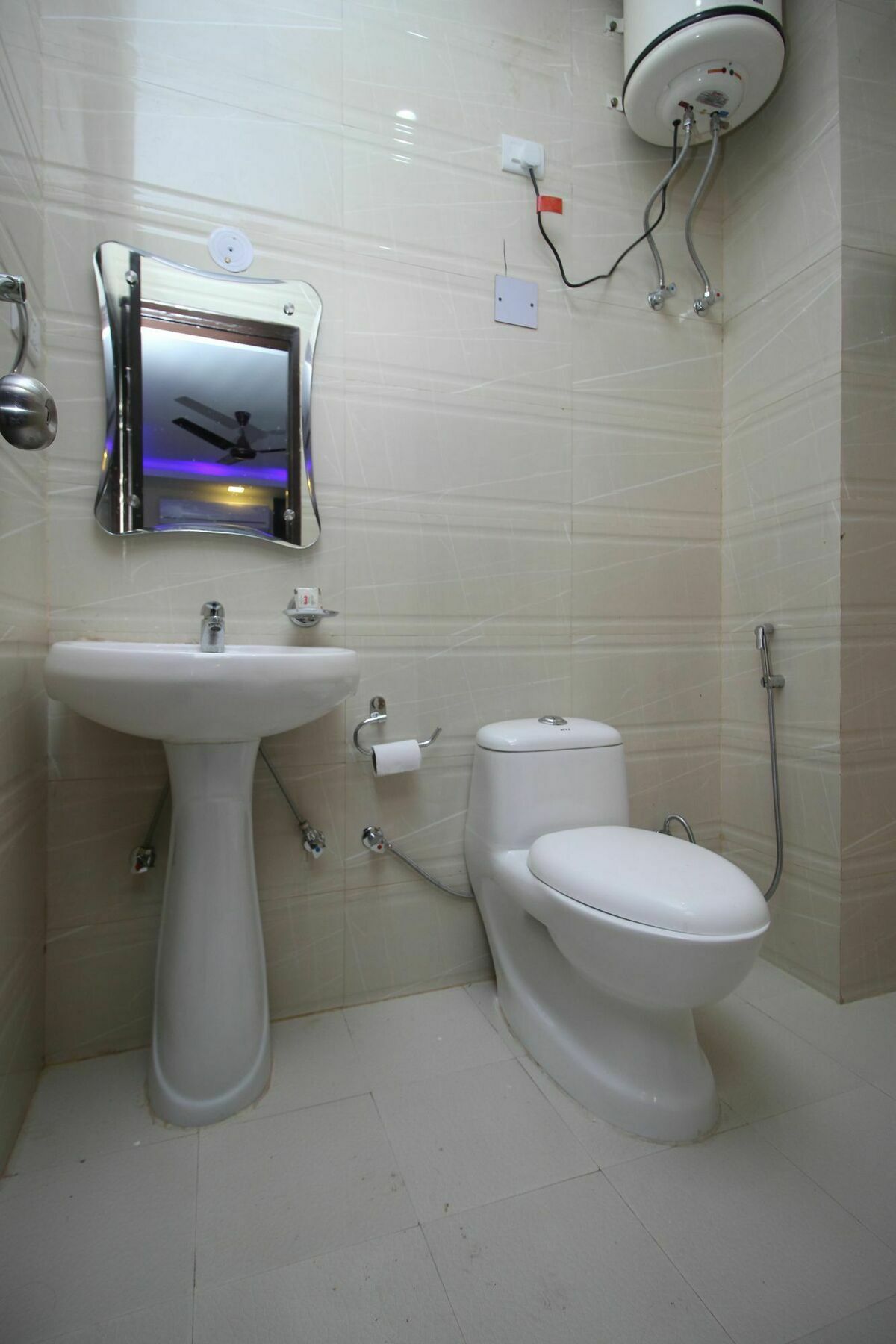 Hotel Tourist Palace Ню Делхи Екстериор снимка